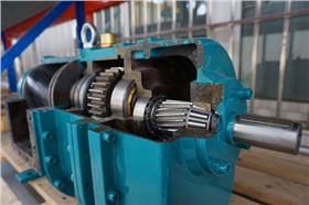 羅德凸輪轉(zhuǎn)子泵剖面圖 羅德凸輪轉(zhuǎn)子泵剖面圖