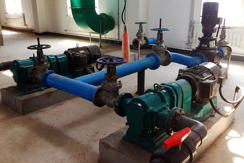 離心機(jī)進(jìn)料泵1 (2).jpg 離心機(jī)進(jìn)料泵1 (2).jpg