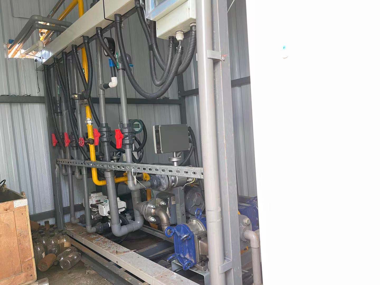 羅德凸輪泵應(yīng)用于芬頓膜處理，體現(xiàn)出強自吸正反轉(zhuǎn)的優(yōu)勢。